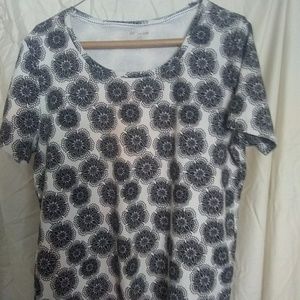 Ladies shirt size large